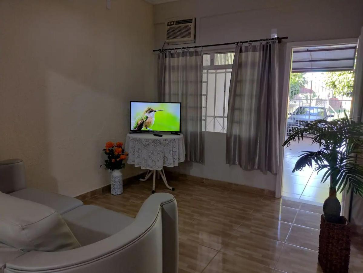 Casa Dos Colibris Lägenhet Foz do Iguaçu Exteriör bild